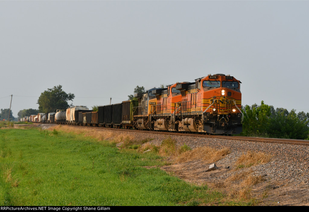 BNSF 5175